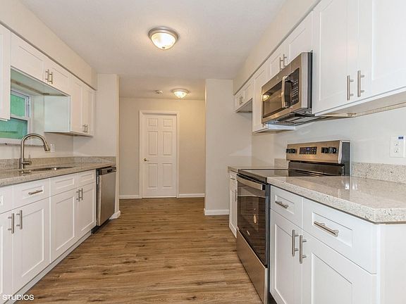 3rd image of 9424 SW 50th Court