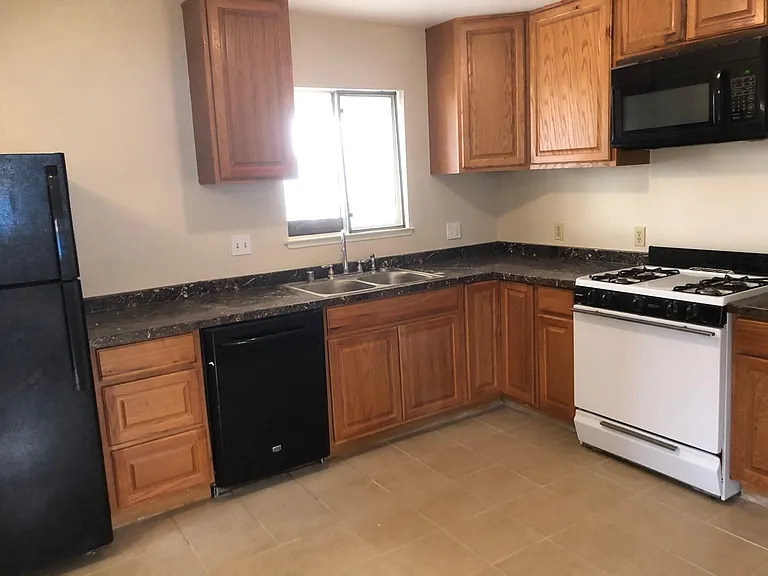 617 Granger Ave #617 — Photo 4