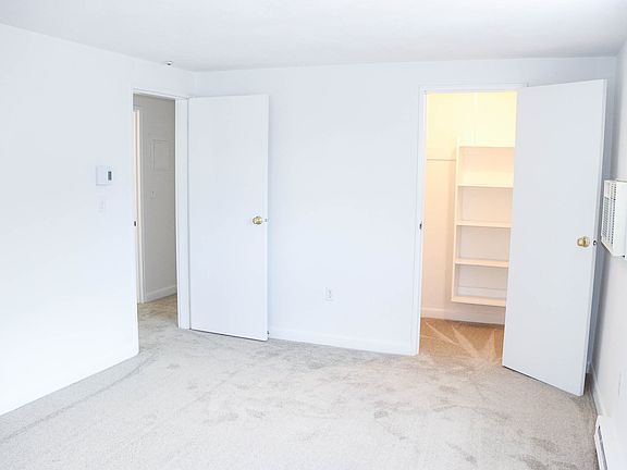5th image of 89 Elmwood Park