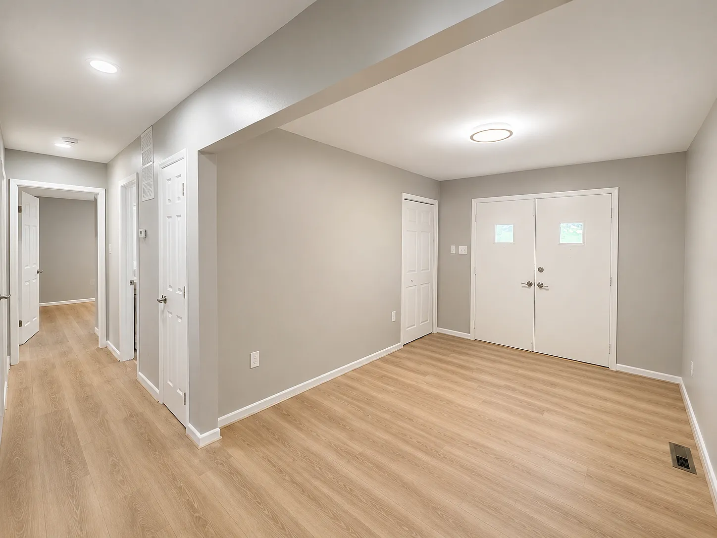 4 bed, 2680 sqft, $4,195 — Photo 3