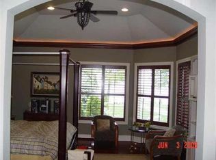 21716 Westcroft Dr, Grosse Ile, MI 48138