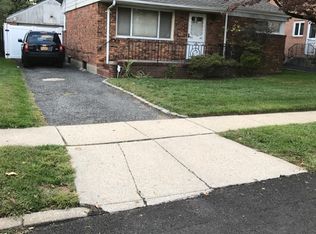 8020 242nd St, Jamaica, NY 11426