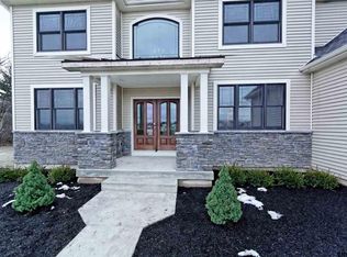55 Hoffman Dr, Latham, NY 12110