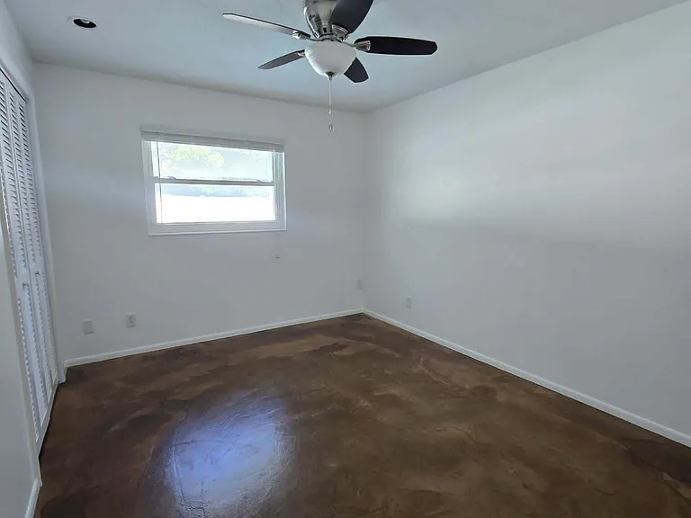 598 Verbenia Ct — Photo 9