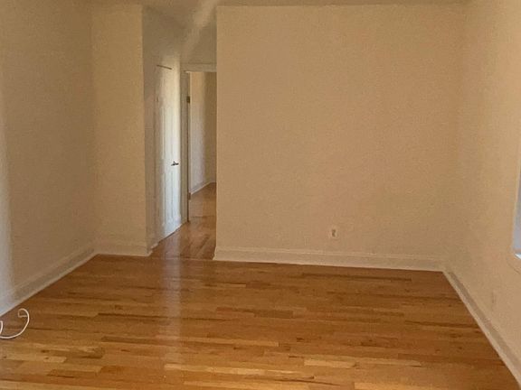 2nd image of 24 Berkeley Ave #4D