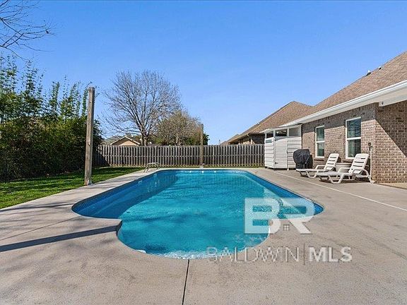3rd image of 331 Stave Mill Dr