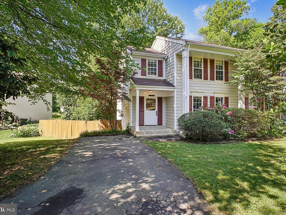 1st image of 10051 Downeys Wood Ct