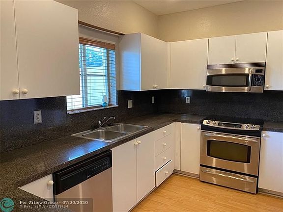 2nd image of 11346 NW 33rd St