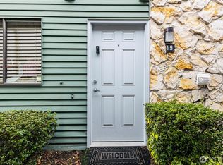 1040 S 320th St APT 19, Federal Way, WA 98003