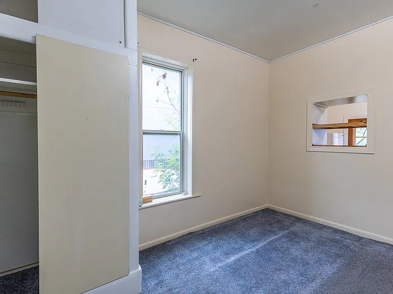 558 E 4th Ave #1 — Photo 5