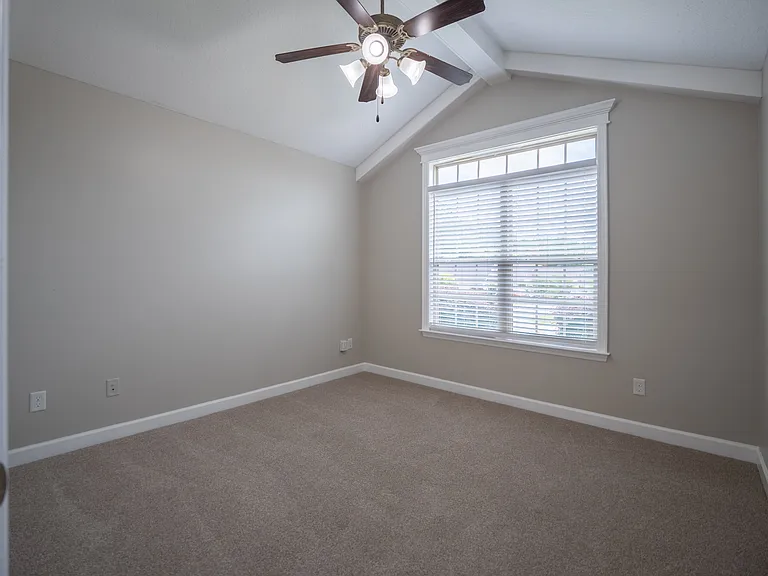 4251 Shadow Garden Dr — Photo 30