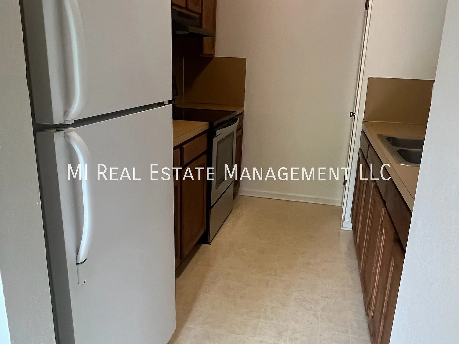 2 bed, 1.0 bath, 900 sqft, $1,350 — Photo 2