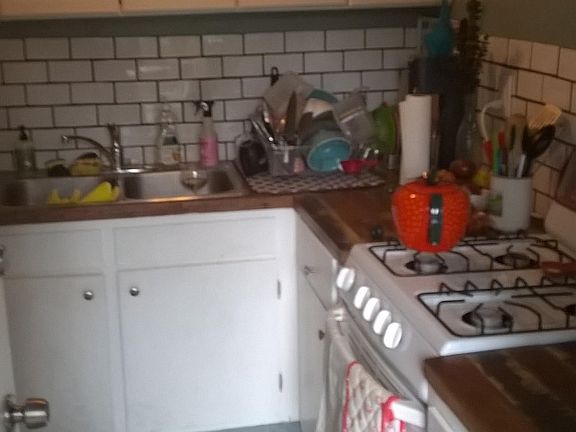 4th image of 3923 Fernwood Ave