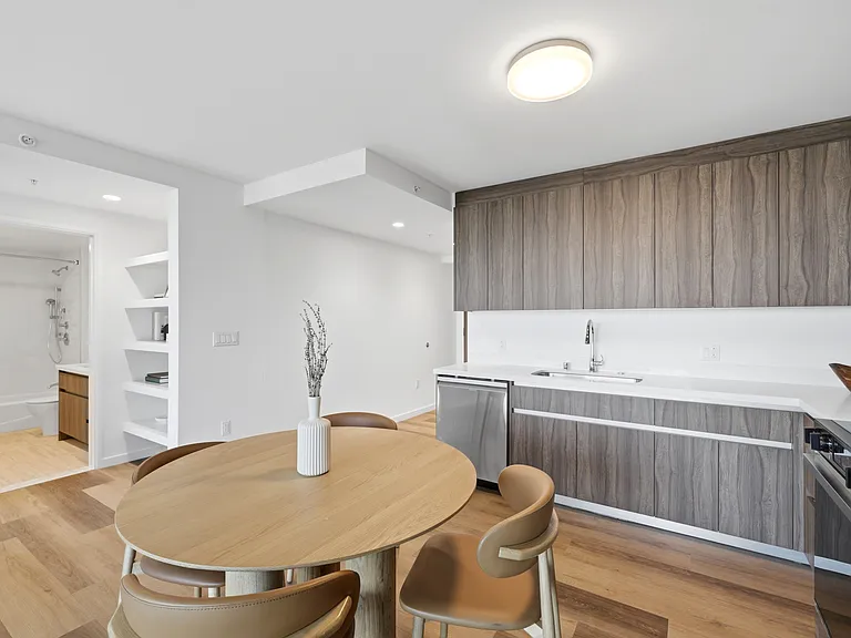 1500 Rycroft St #1007 — Photo 2