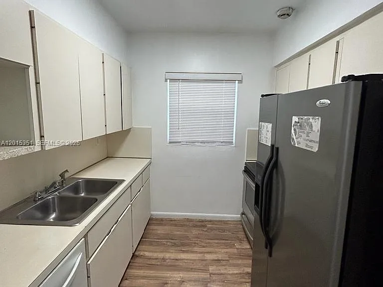 7920 East Dr #14 — Photo 15