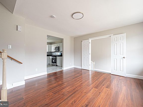 5th image of 627 Nottingham Dr
