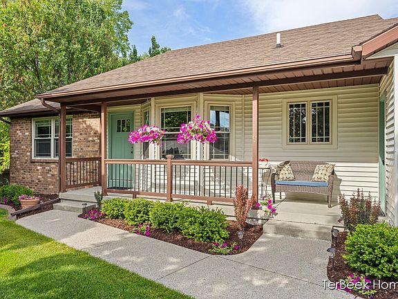 4th image of 6729 City View Dr