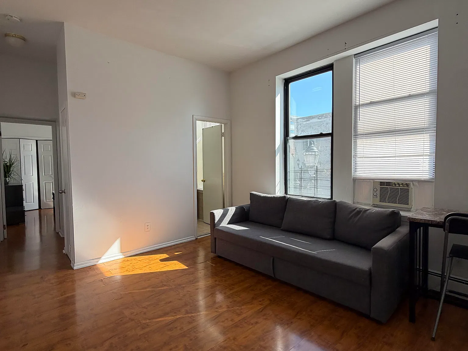 1 bed, 550 sqft, $2,000 — Photo 2