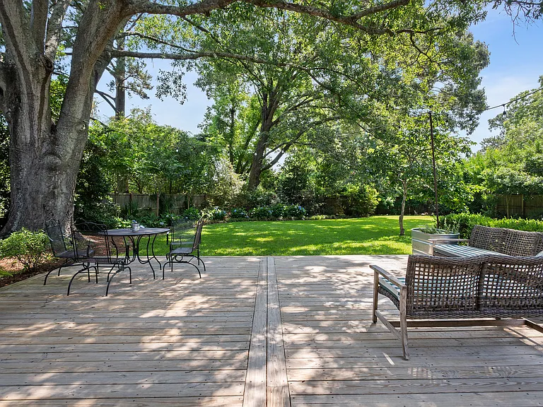 1043 Fort Sumter Dr — Photo 23