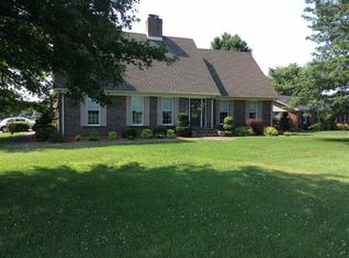 103 Eastview Dr, Central City, KY 42330