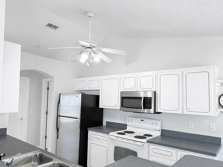 1630 Needle Palm Dr — Photo 4