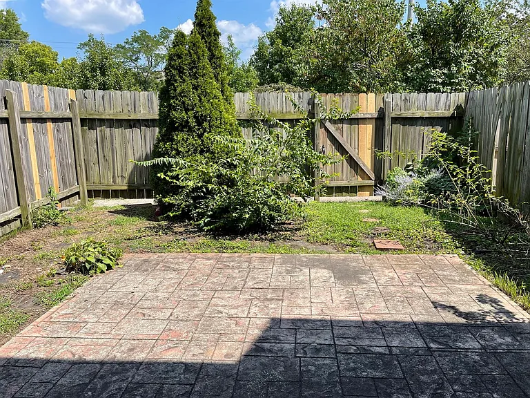 328 Broadleaf Ln — Photo 23
