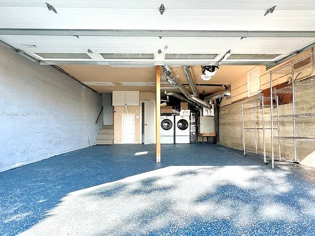 3 bed, 1400 sqft, $6,350 — Photo 2