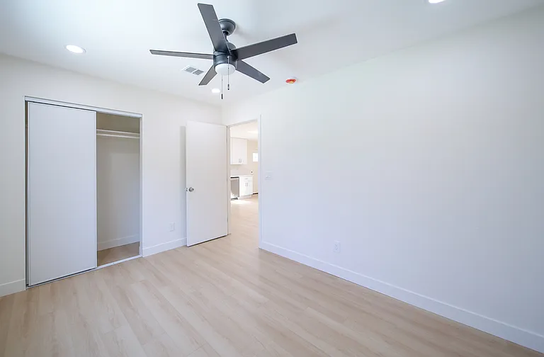 206 W Broadbent Dr — Photo 10