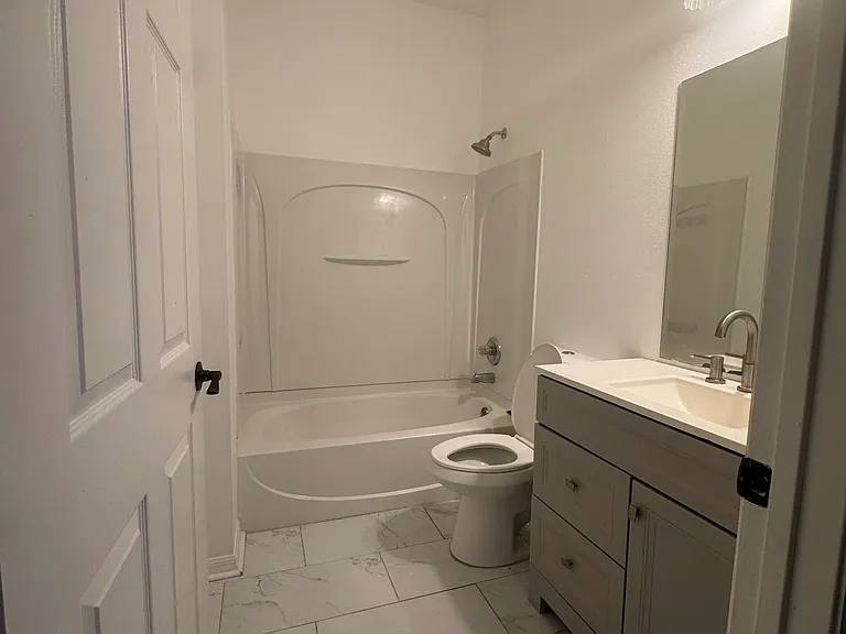 577 Vicks Landing Dr — Photo 8