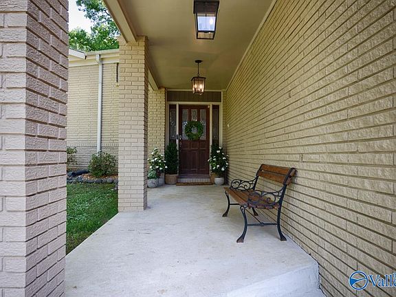 4th image of 9606 Nottingham Ln SE