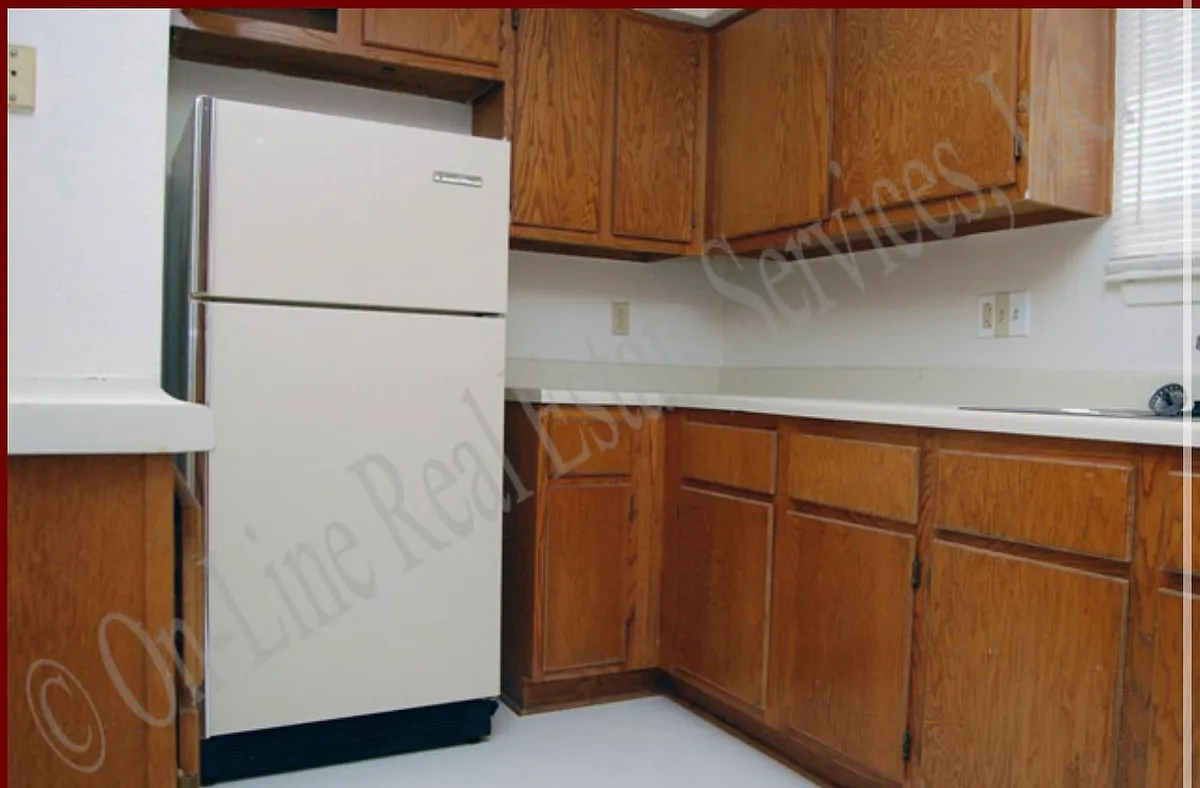 Building Photo - 1108 Spring Loop #A