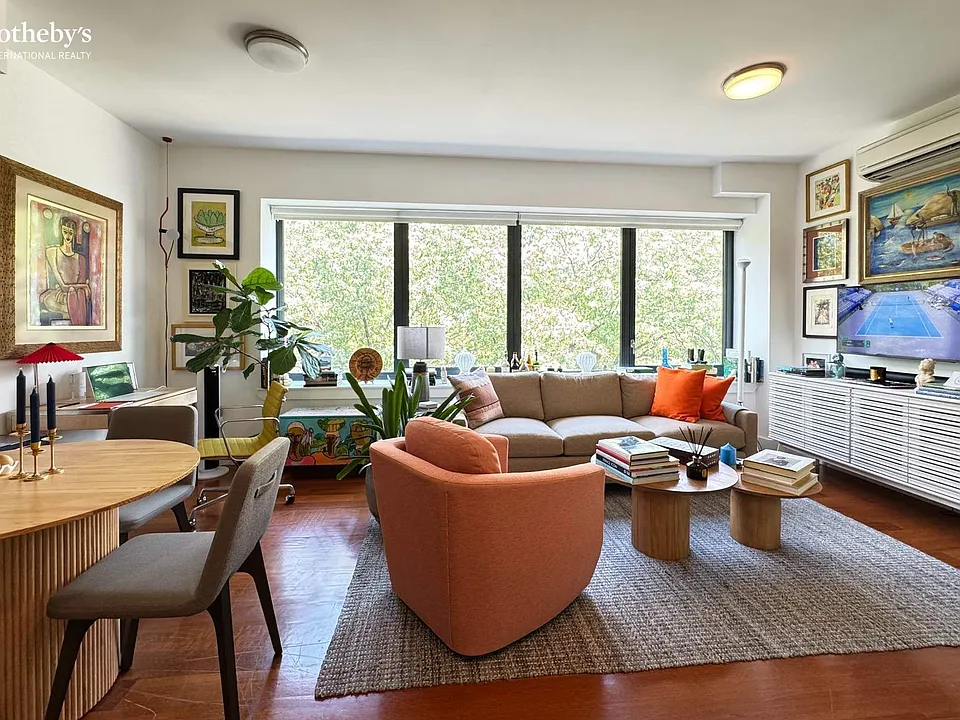 52 Convent Ave #4B