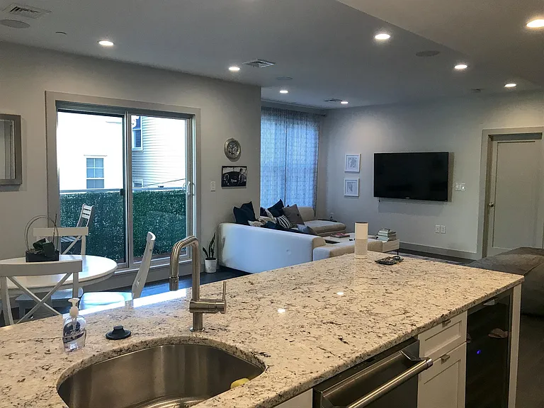 309 E St #24 — Photo 6
