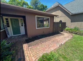 1514 Lake Forest Dr, Charlottesville, VA 22901