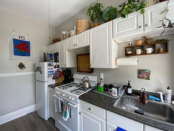 5th image of 2113 Grove Ave APT 3