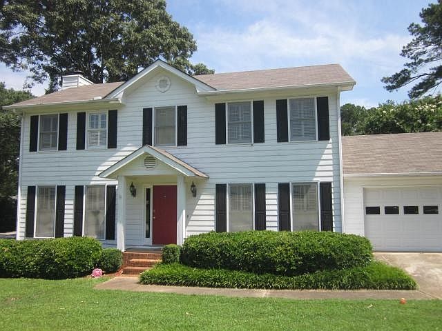 2nd image of 6117 Pinewood Dr SE