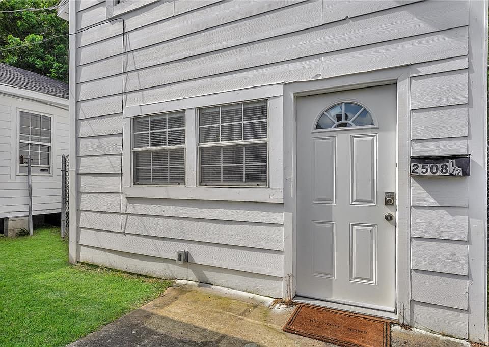 1st image of 2508 Wheeler St #1/2