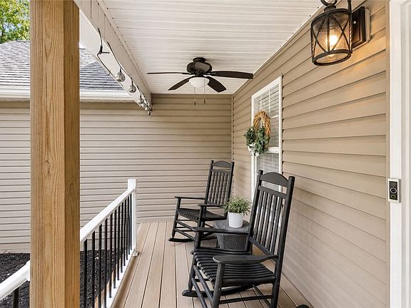 5th image of 302 Ridgeside Ct