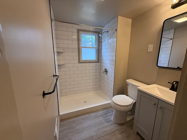 627 Princeton Ave #A — Photo 13
