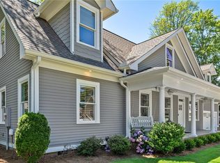 211 Garnett St, Buford, GA 30518