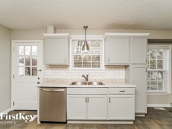 3rd image of 123 Hillwood Dr