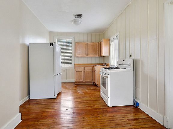 4th image of 128 Lake Ave #Dfedfe343