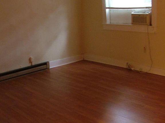 5th image of 403 N Martin Luther King Blvd #C
