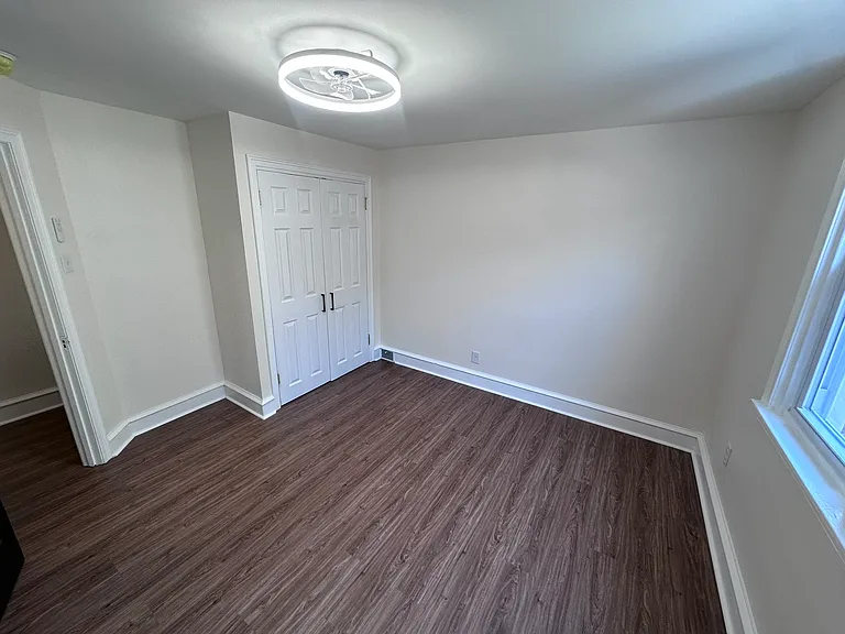 1538 Clearview St — Photo 9