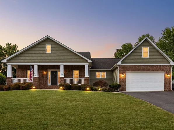 80 Riverhead Dr, Staunton, VA 24401