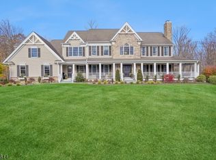 36 W Springtown Rd, Long Valley, NJ 07853