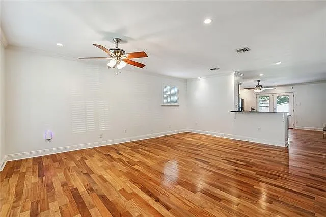 6832 Orleans Ave — Photo 5