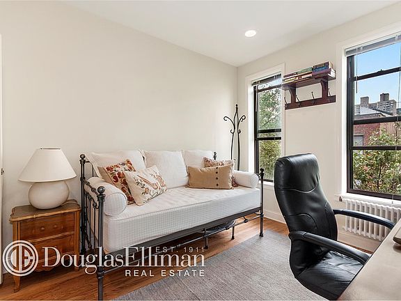 5th image of 510 E 84th St APT 5D