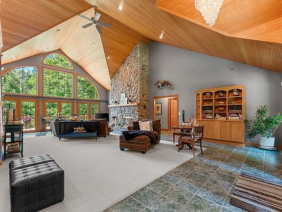 4th image of 2839 Sandalwood Rd