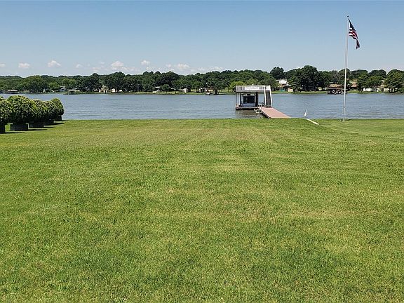 3rd image of 125 Peninsula Crossing Dr